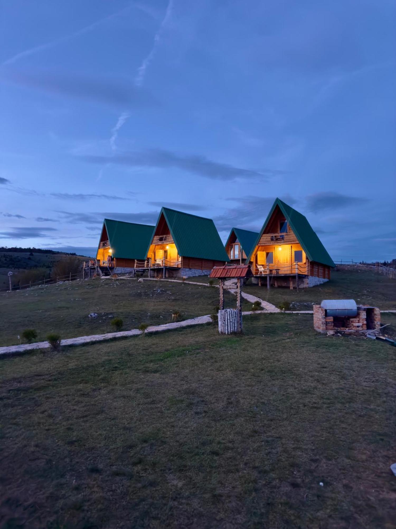 Druzinice Ethno Village Molitva מראה חיצוני תמונה